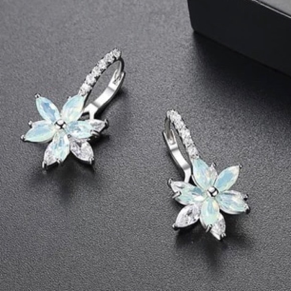 NEW💙💎STUNNING! MINT! DOUBLE🌸FLOWER EARRINGS💎💙 - Picture 6 of 8